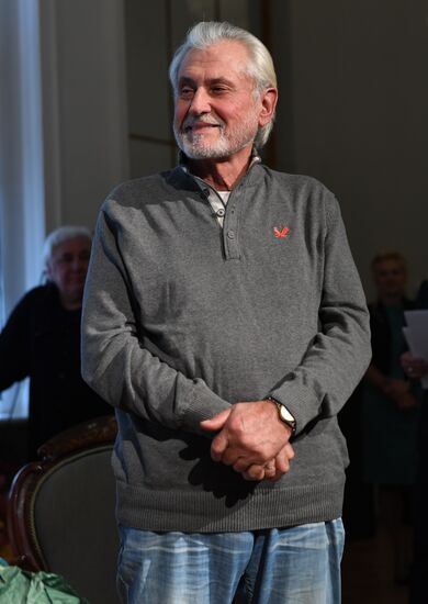 Meeting of Mayakovsky Theater company