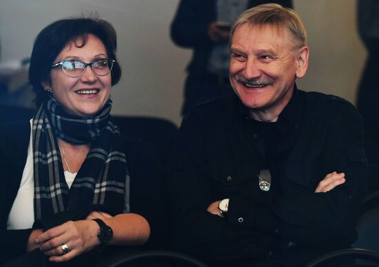 Meeting of Mayakovsky Theater company