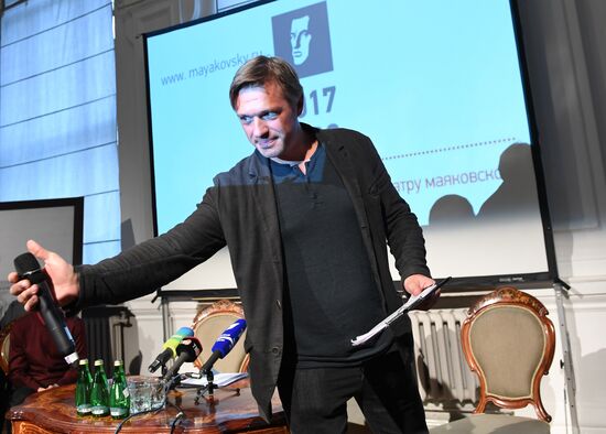 Meeting of Mayakovsky Theater company