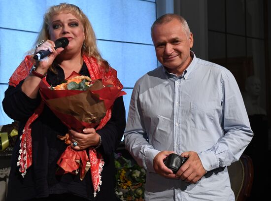 Meeting of Mayakovsky Theater company