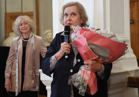 Meeting of Mayakovsky Theater company