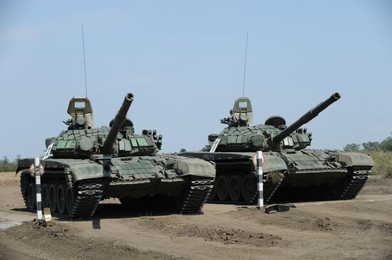 Tank units hold drills in Rostov Region