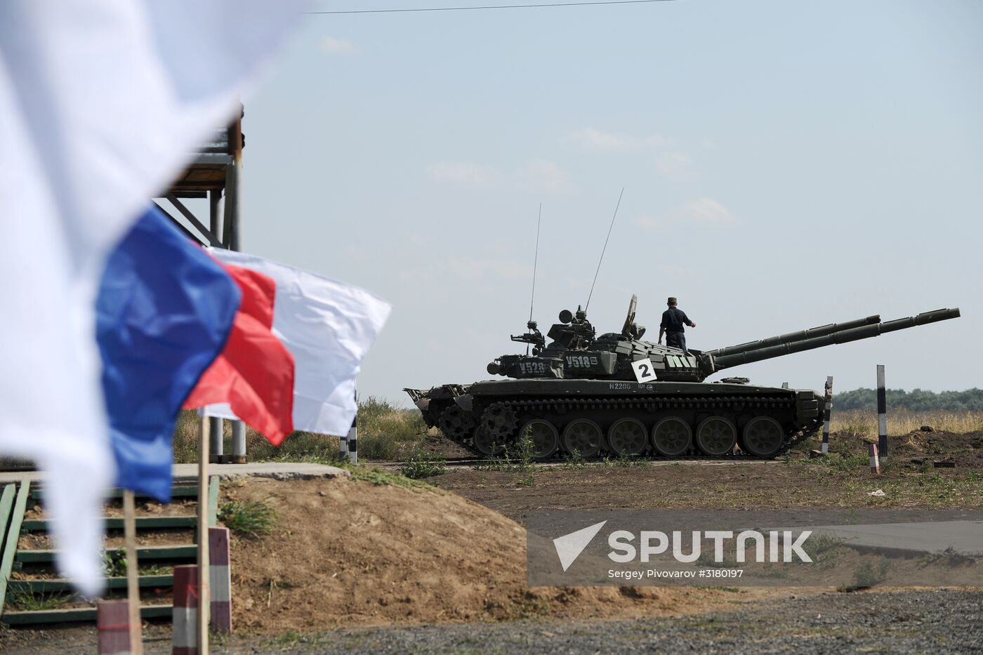 Tank units hold drills in Rostov Region