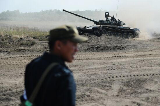 Tank units hold drills in Rostov Region