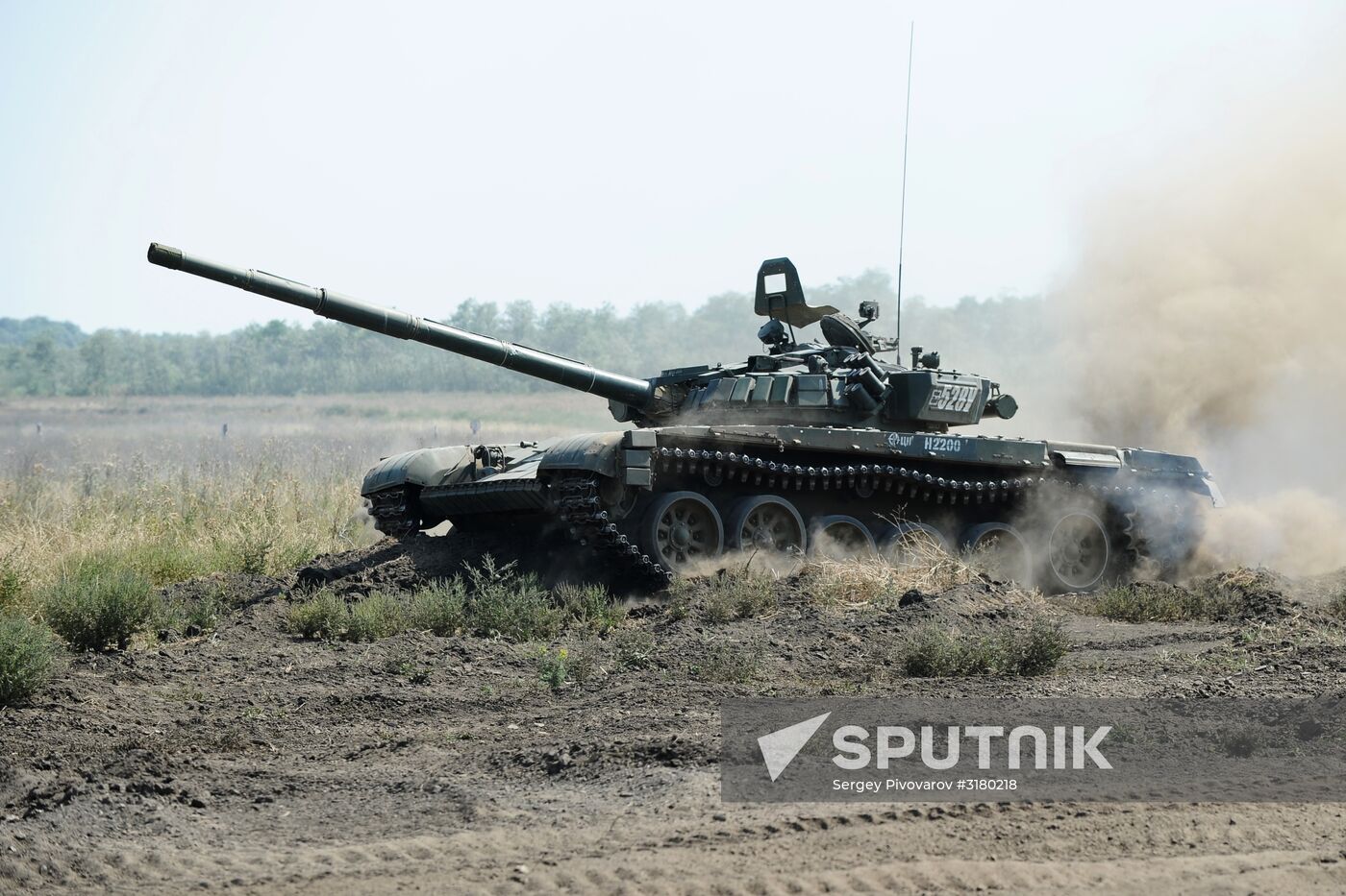 Tank units hold drills in Rostov Region