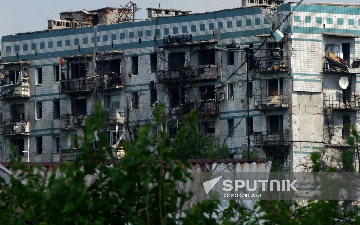 Residential buildings under reconstruction in Donetsk