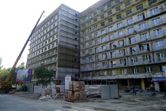 Residential buildings in Donetsk under reconstruction