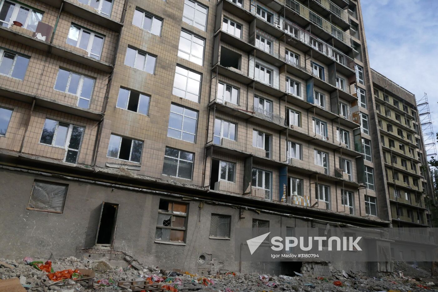 Residential buildings in Donetsk under reconstruction