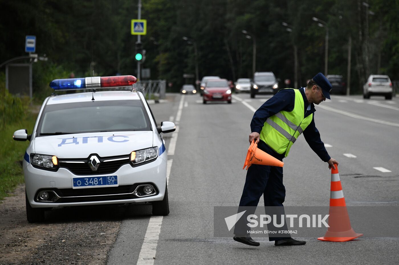 Mobile and fixed road safety cameras