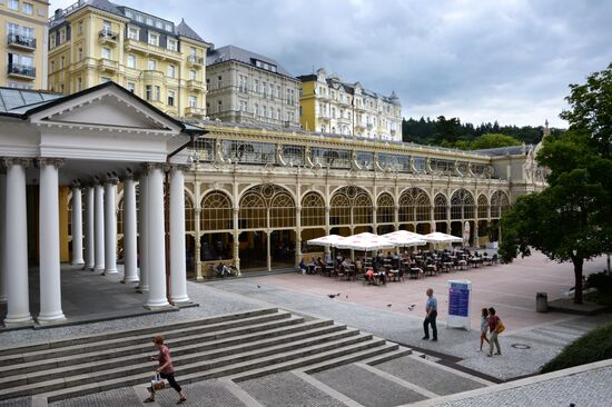 Cities of the world. Karlovy Vary and Marianske Lazne