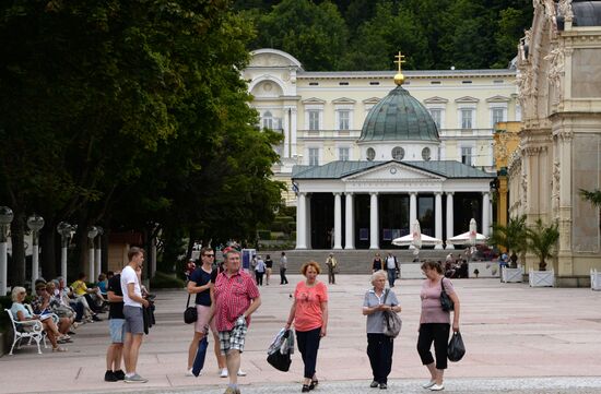 Cities of the world. Karlovy Vary and Marianske Lazne