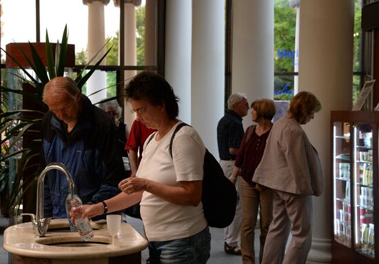 Cities of the world. Karlovy Vary and Marianske Lazne
