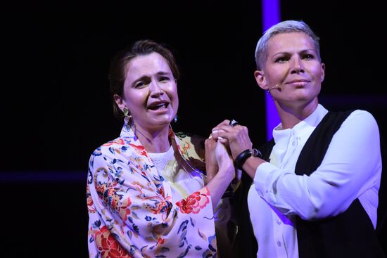 Moscow Chekhov art theater company gathering