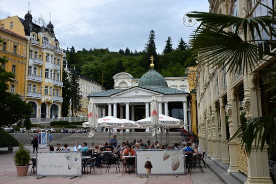 Cities of the world. Karlovy Vary and Marianske Lazne