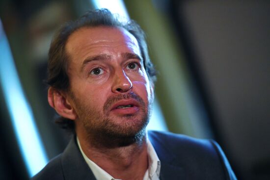 Moscow Chekhov art theater company gathering