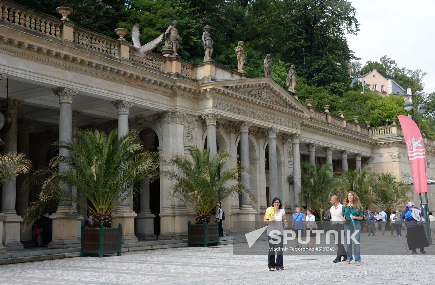 Cities of the world. Karlovy Vary and Marianske Lazne