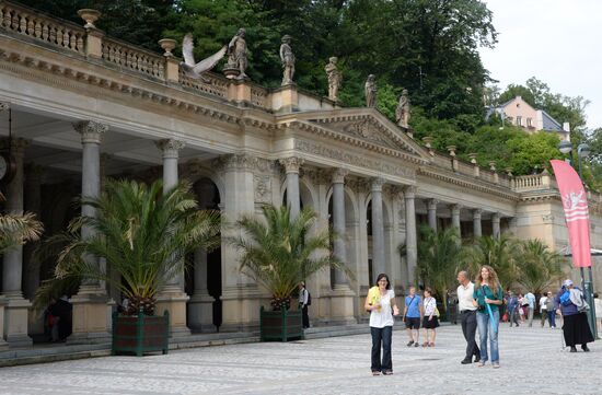 Cities of the world. Karlovy Vary and Marianske Lazne
