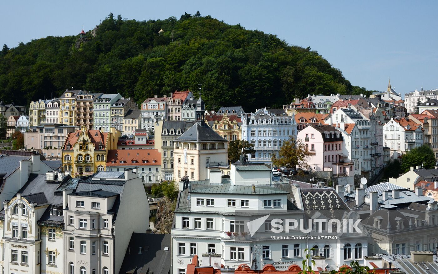 Cities of the world. Karlovy Vary and Marianske Lazne