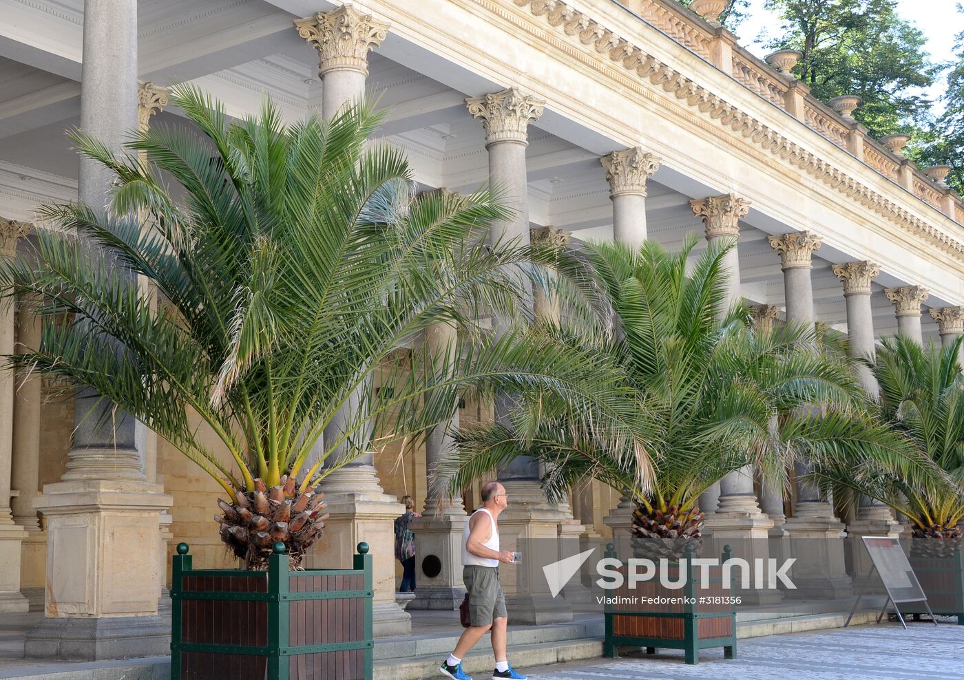 Cities of the world. Karlovy Vary and Marianske Lazne