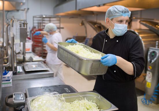 Uniform catering system for Sapsan high-speed trains