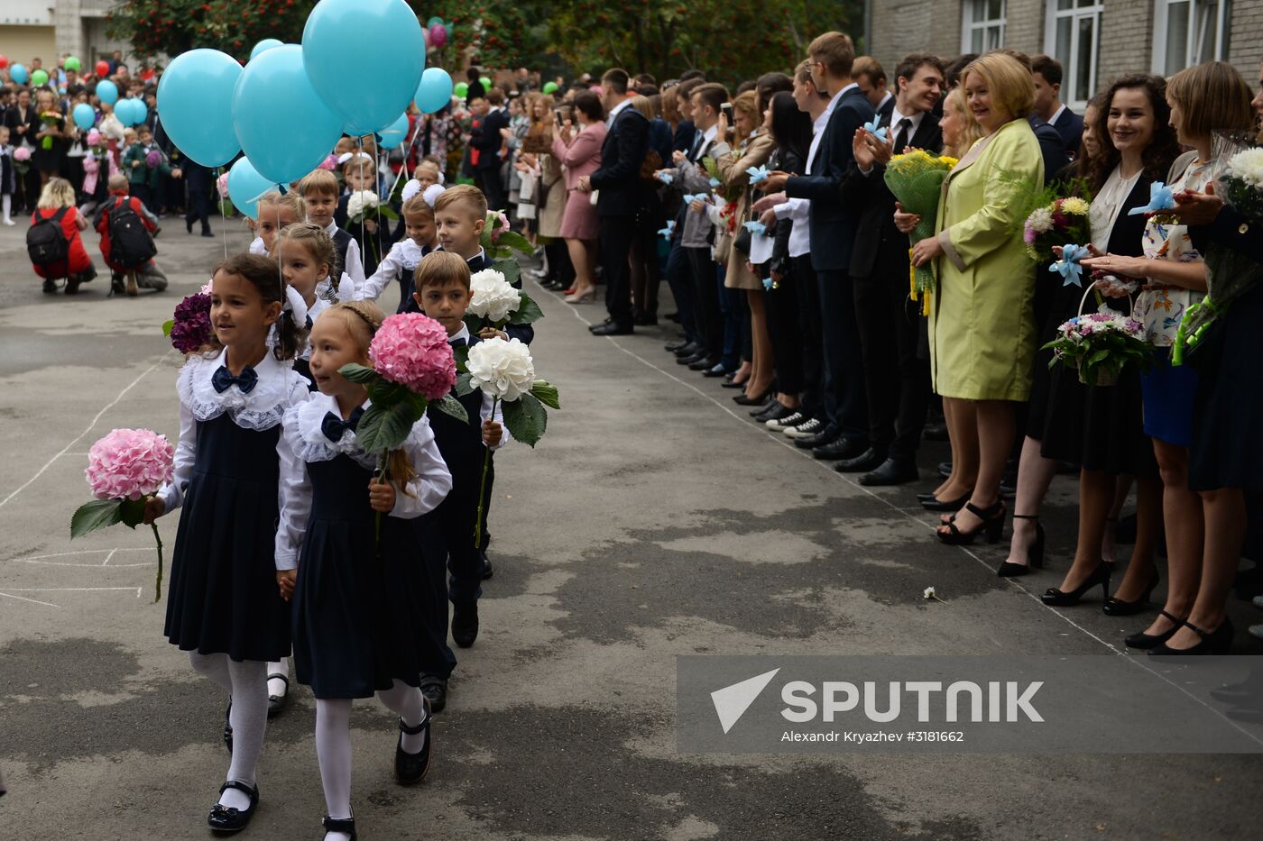 New school year starts in Russia