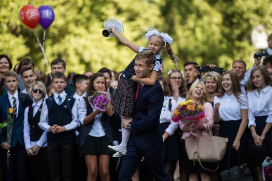 New school year starts in Russia