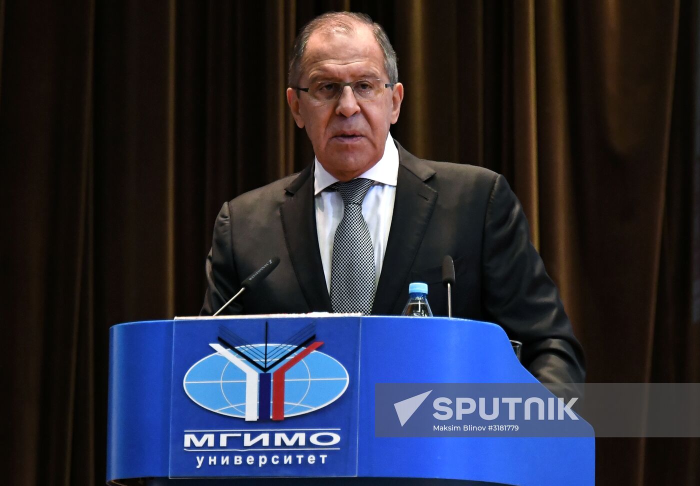 Russian Foreign Minister Sergei Lavrov meets with MGIMO students and academic staff