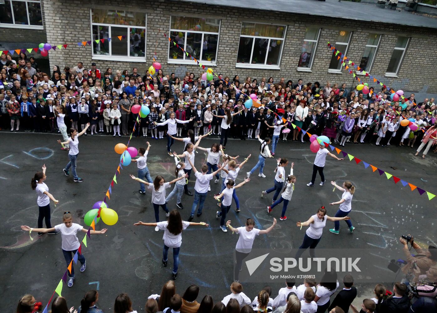 School year starts in Donetsk People's Republic