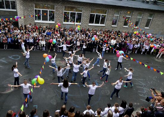 School year starts in Donetsk People's Republic