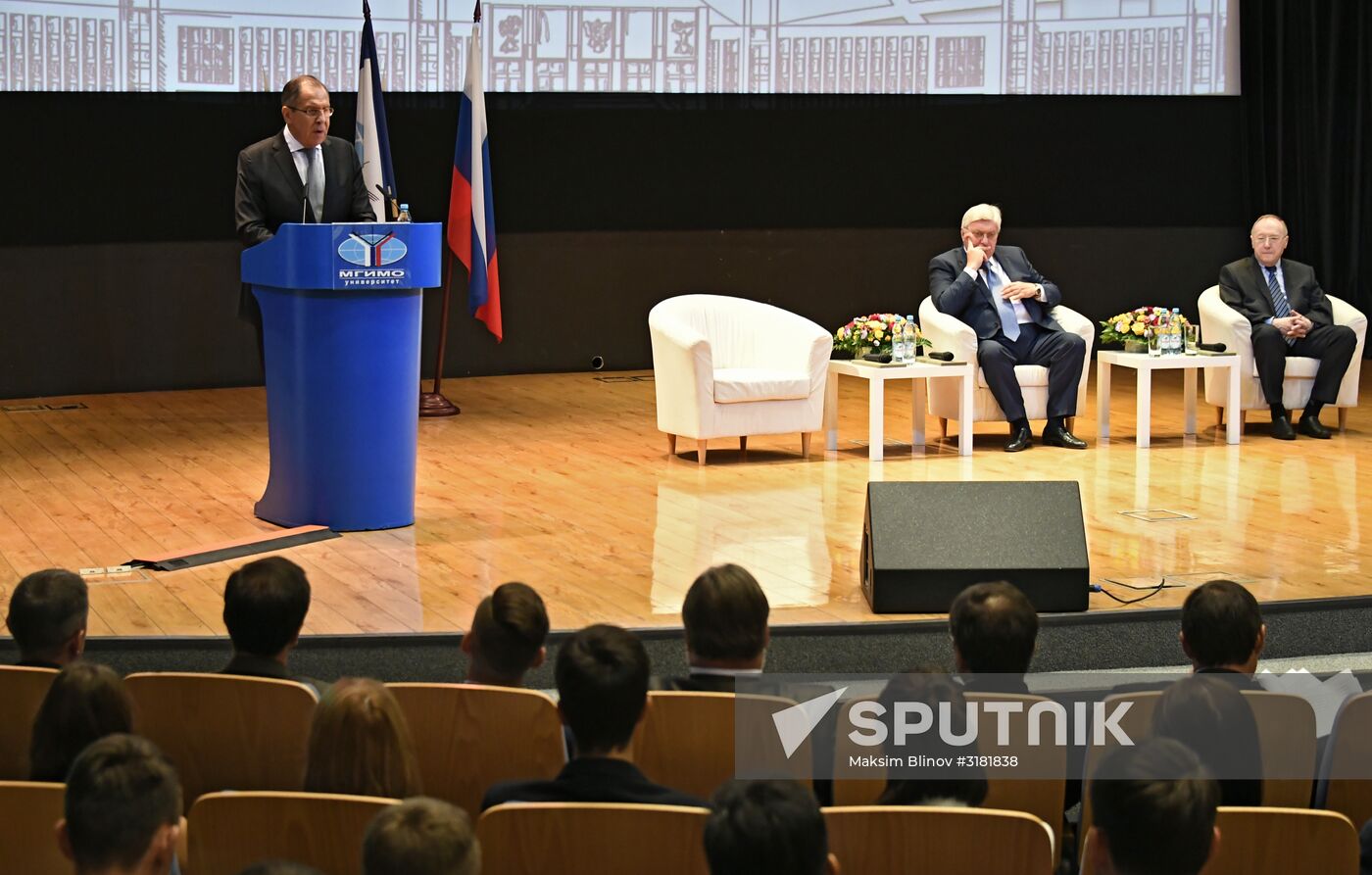 Russian Foreign Minister Sergei Lavrov meets with MGIMO students and academic staff