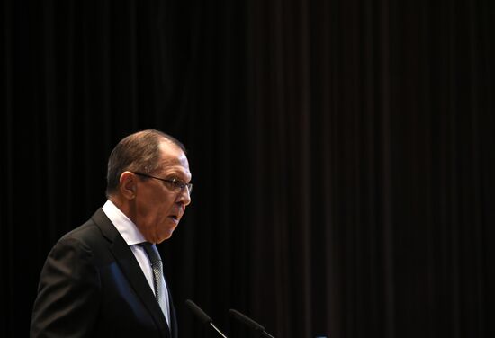 Russian Foreign Minister Sergei Lavrov meets with MGIMO students and academic staff