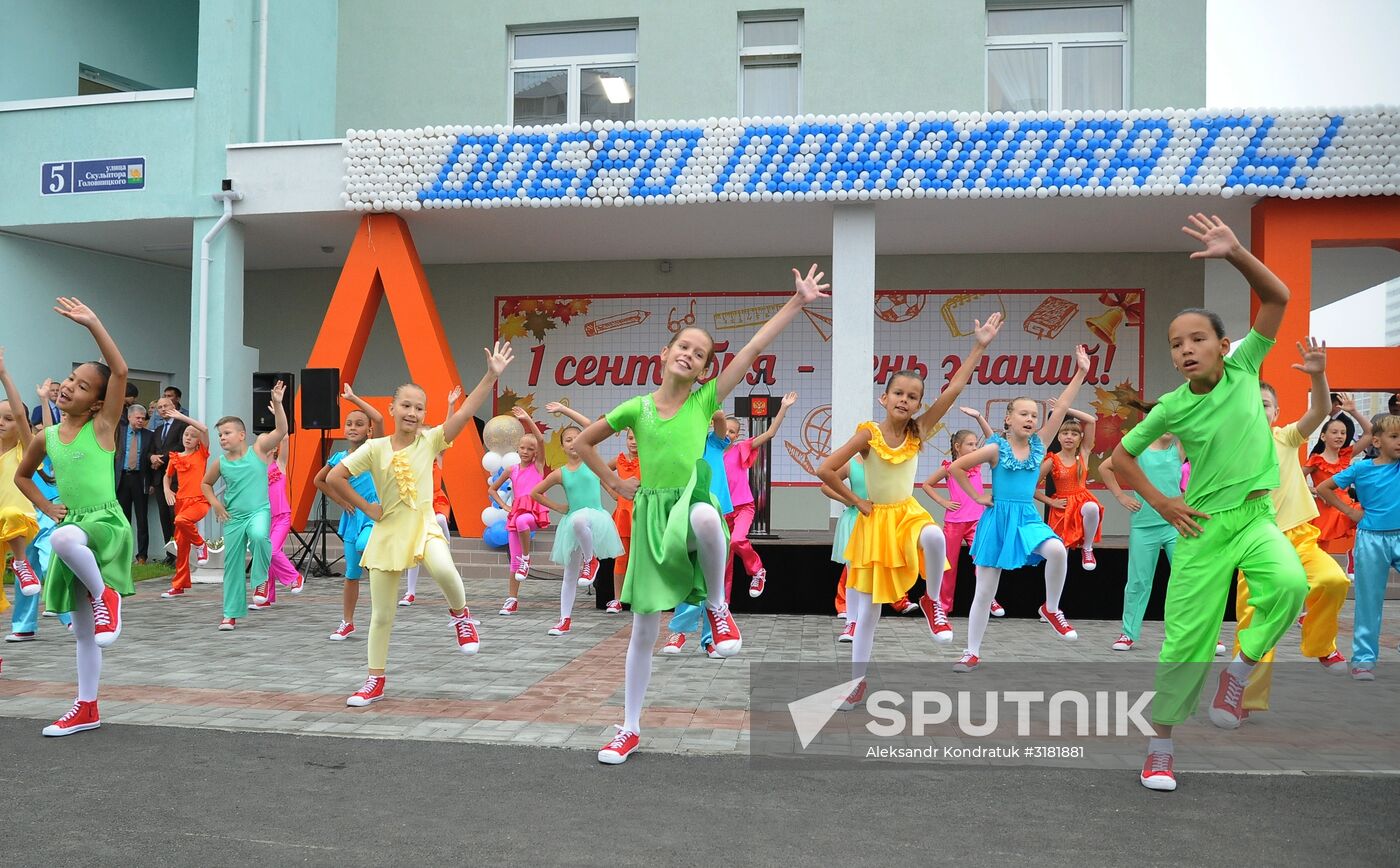 New school year starts in Russia