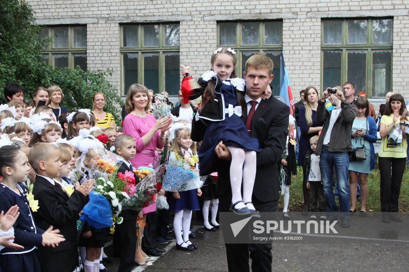 School year starts in Donetsk People's Republic
