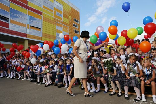 New school year starts in Russia