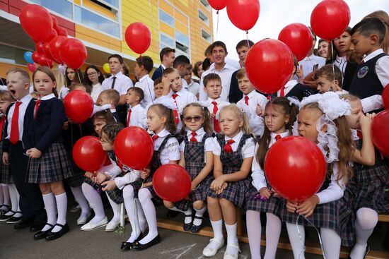New school year starts in Russia