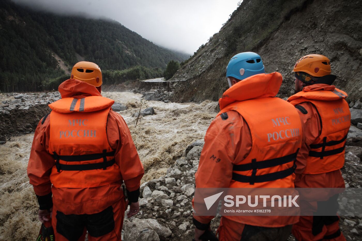 Over 500 tourists cut off by mudslide in Kabardino-Balkaria