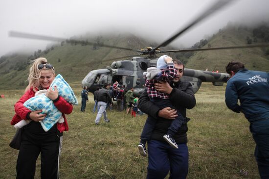 Over 500 tourists cut off by mudslide in Kabardino-Balkaria