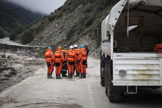 Over 500 tourists cut off by mudslide in Kabardino-Balkaria