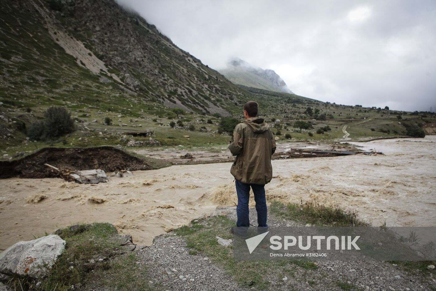 Over 500 tourists cut off by mudslide in Kabardino-Balkaria
