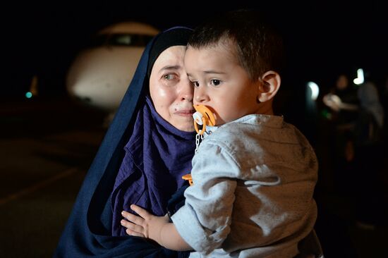 Russian children saved from Iraq arrive in Grozny