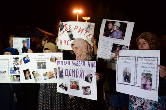 Russian children saved from Iraq arrive in Grozny