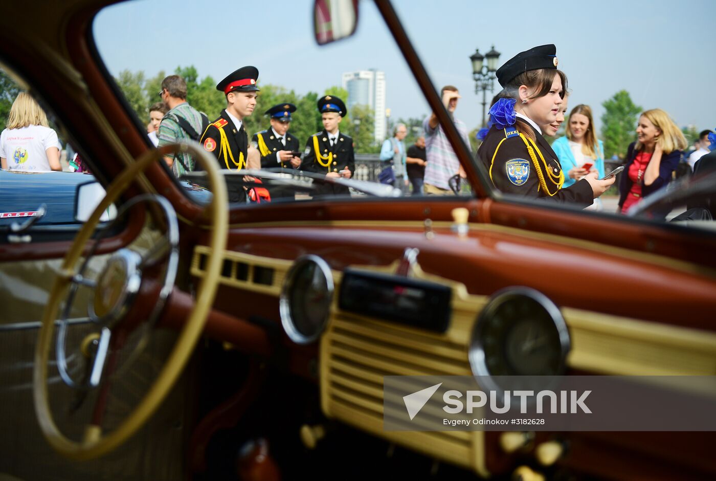 Parade of Pobeda cars