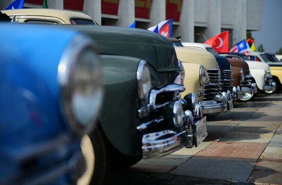 Parade of Pobeda cars