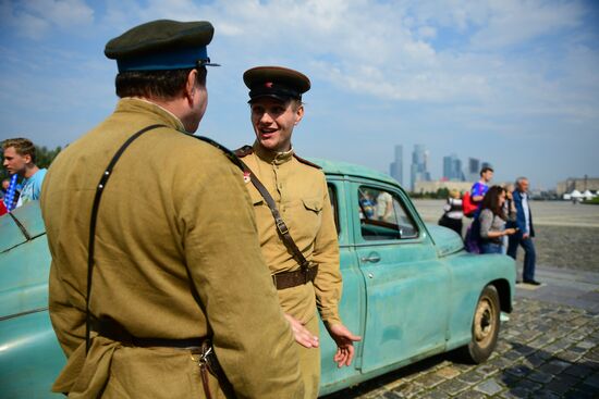 Parade of Pobeda cars