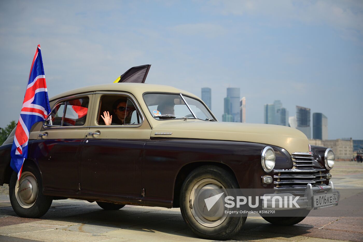 Parade of Pobeda cars