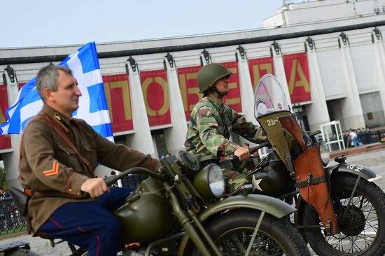 Parade of Pobeda cars