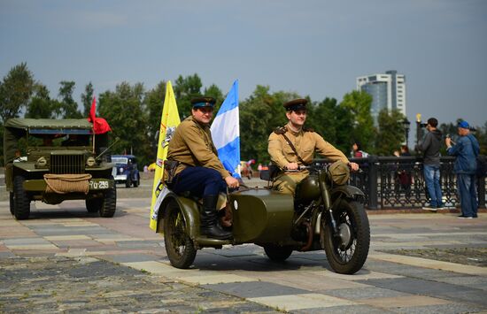 Parade of Pobeda cars