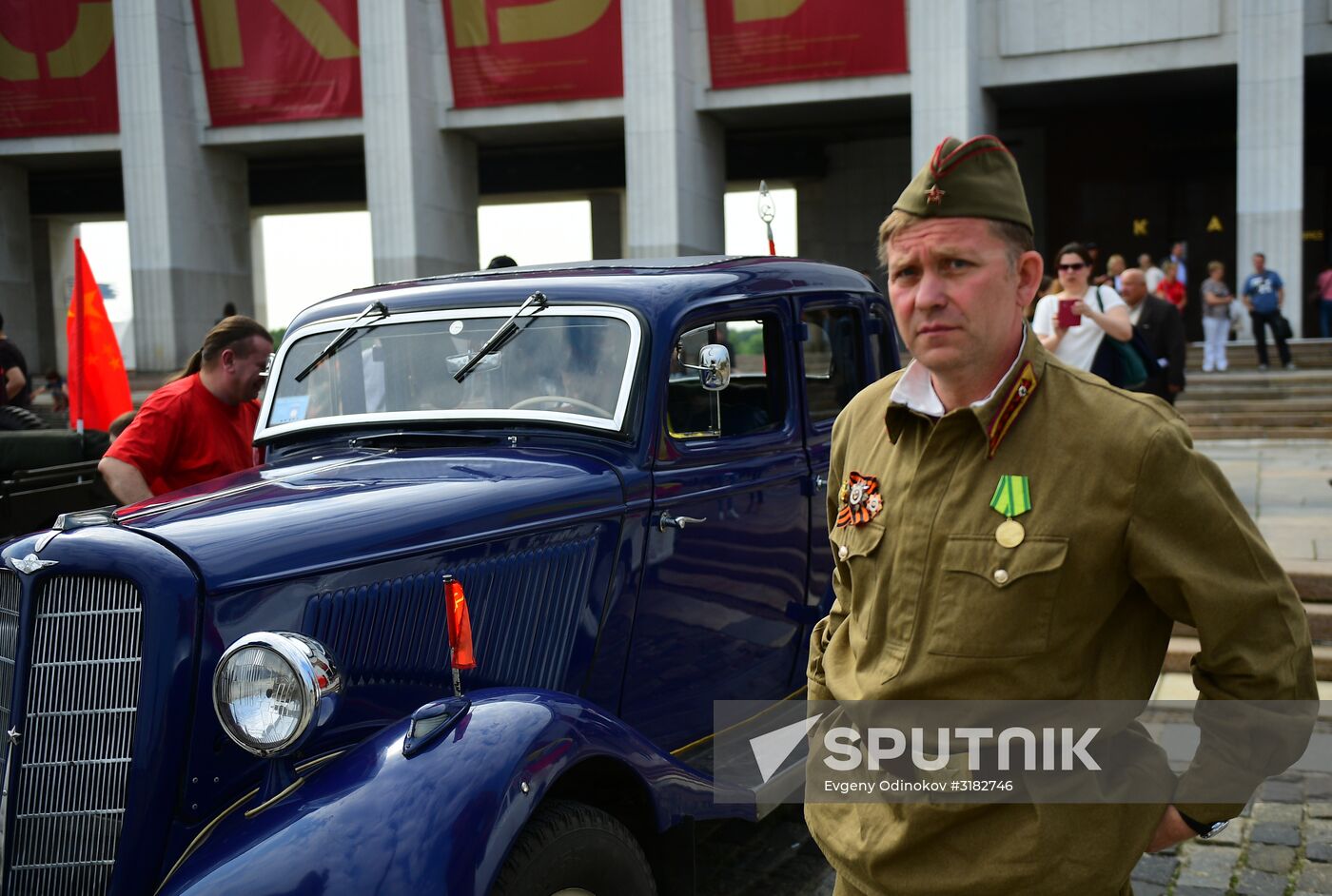 Parade of Pobeda cars