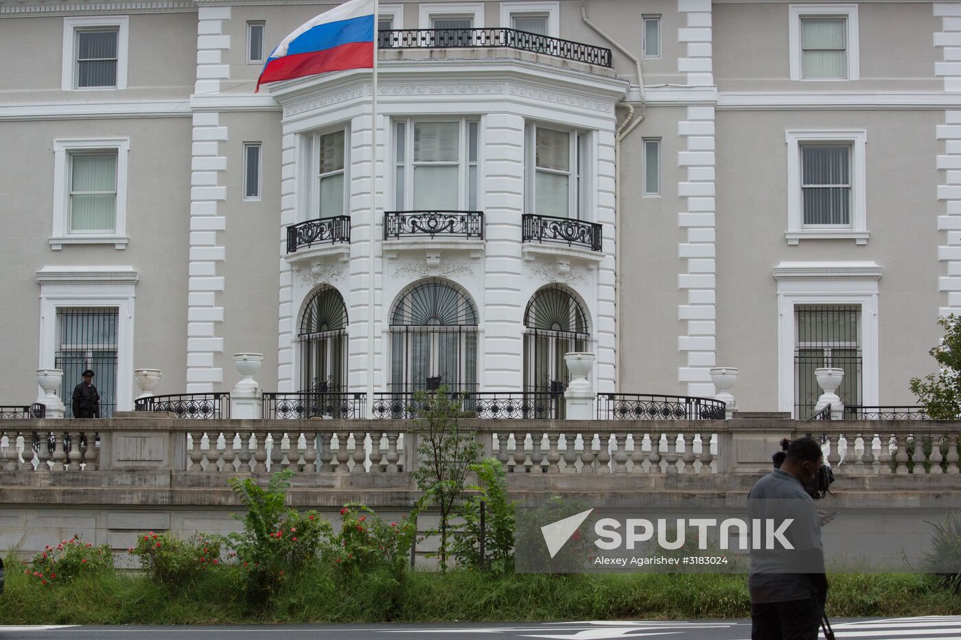Searches in Russian Trade Mission in Washington