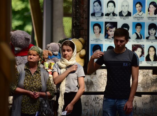 Mourning ceremonies in Beslan